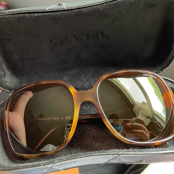 CHANEL SHADES - Picture 1 of 4
